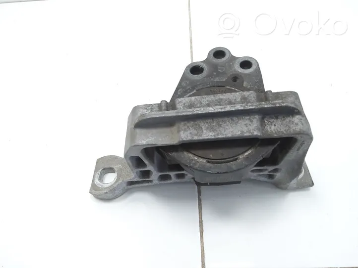 Ford Focus Dzinēja spilvens CV616F012EB