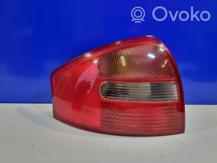 Audi A6 S6 C5 4B Lampa tylna 4B5945095