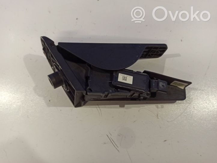 Volvo XC90 Accelerator throttle pedal 32212451