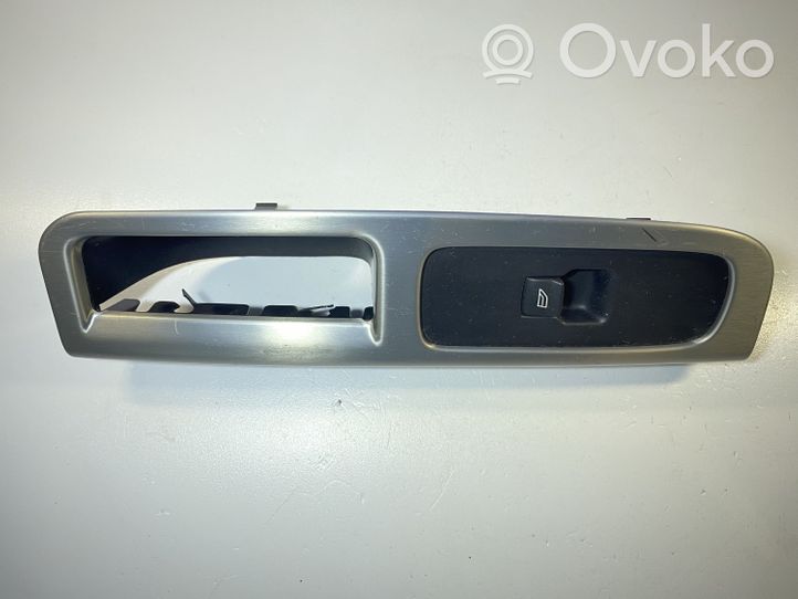 Volvo V50 Sähkötoimisen ikkunan ohjauskytkin 8663817