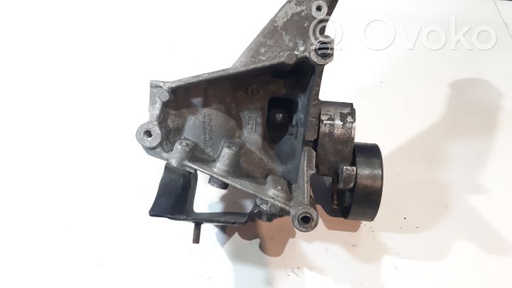 Volvo XC70 Engine mounting bracket 30750415