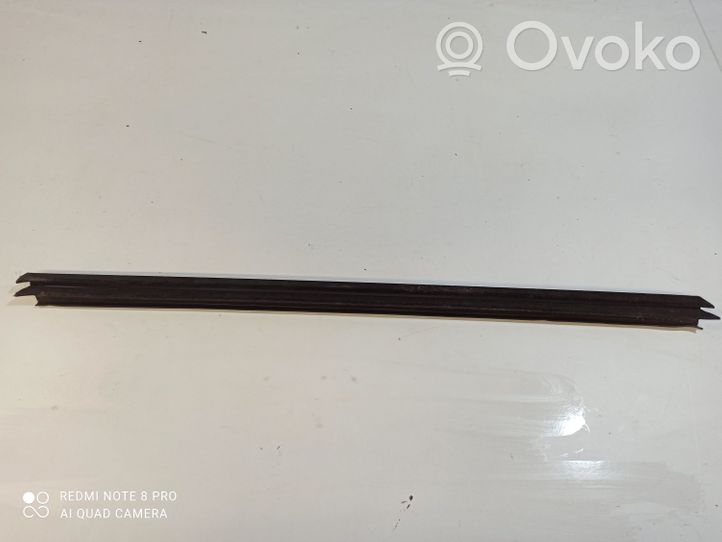 Volvo XC60 Rear door rubber seal (on body) 30762372
