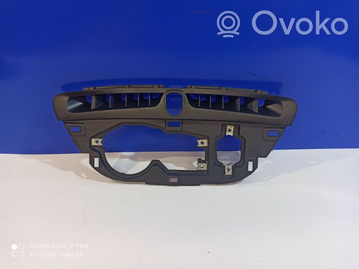 Volvo S60 Kojelaudan hansikaslokeron lista 31467496