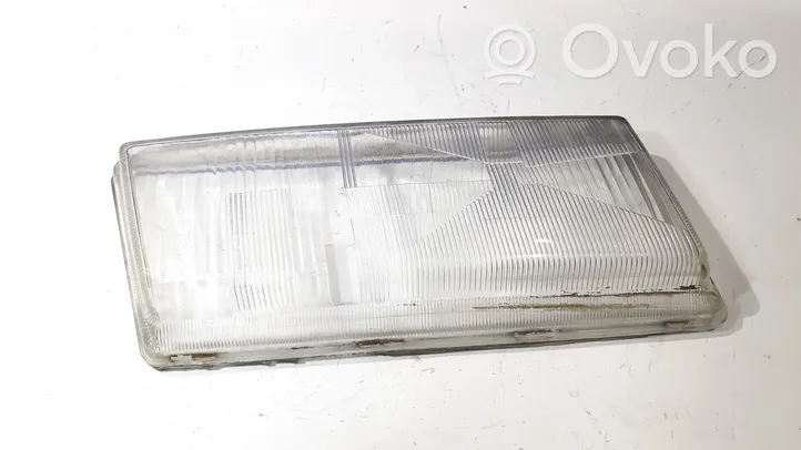 Saab 9000 CD Lampa przednia 9081431