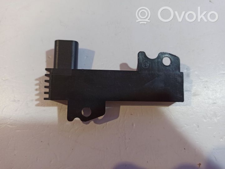 Volvo V60 GPS-pystyantenni 30710064