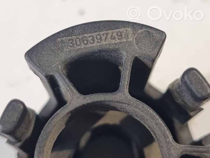 Volvo V50 Staffa del pannello di supporto del radiatore 30639749