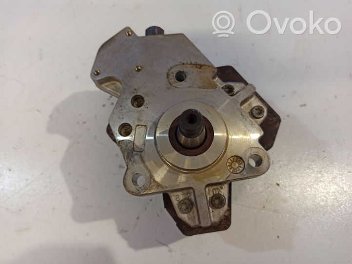 Volvo S40, V40 Mechanical fuel pump 8602784