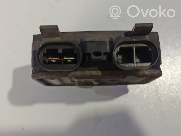 Volvo V60 Coolant fan relay 940013801