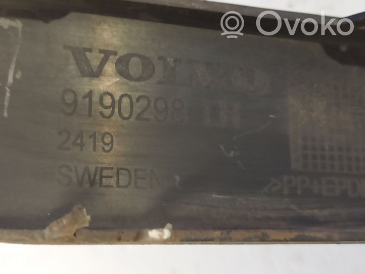 Volvo V70 Rivestimento del pannello parte angolare del paraurti anteriore 9190298