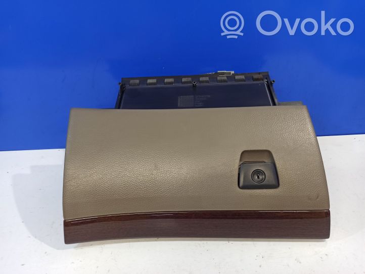 Volvo XC90 Glove box 3409563