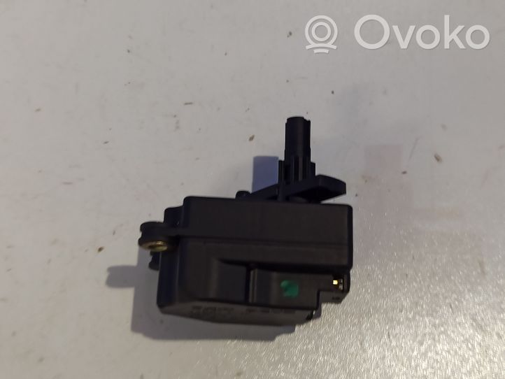 Volvo XC90 Moteur actionneur de volet de climatisation 31101058