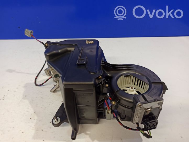 Volvo XC90 Pečiuko ventiliatorius/ putikas 8648251