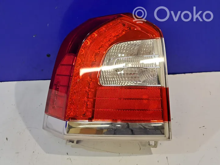 Volvo V70 Aizmugurējais lukturis virsbūvē 31395959