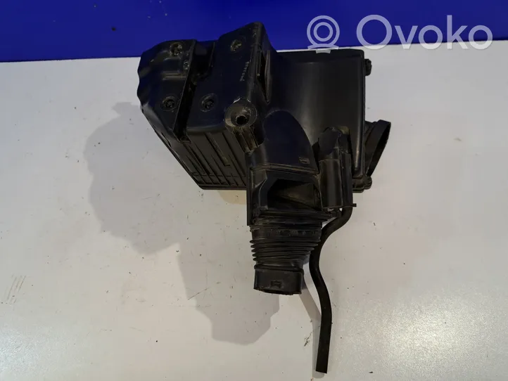 Volvo V70 Air filter box 31370671