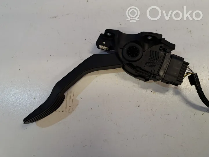 Volvo S60 Accelerator throttle pedal 31329062