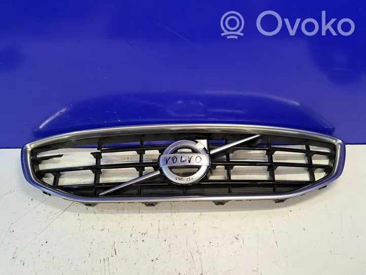 Volvo V40 Griglia superiore del radiatore paraurti anteriore 31353121