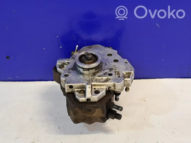 Volvo V70 Mekaaninen polttoainepumppu 8642778