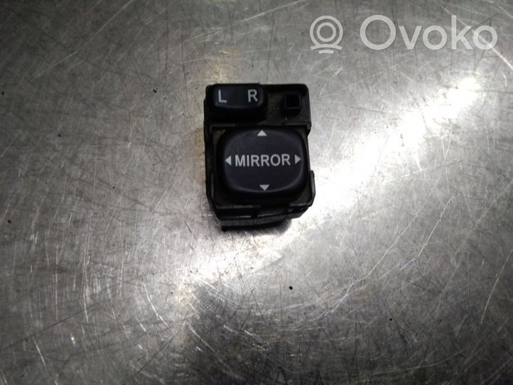 Subaru Forester SF Wing mirror switch 183575