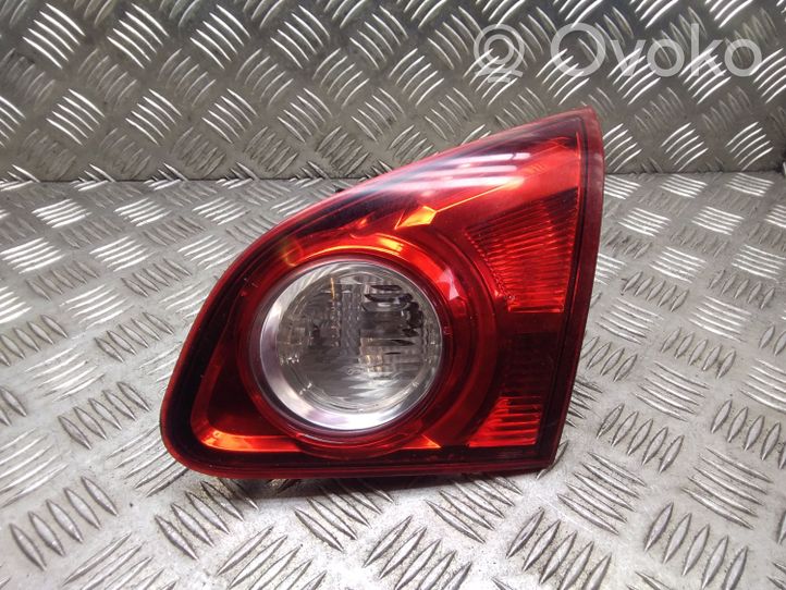 Nissan Qashqai Lampy tylnej klapy bagażnika 89071064