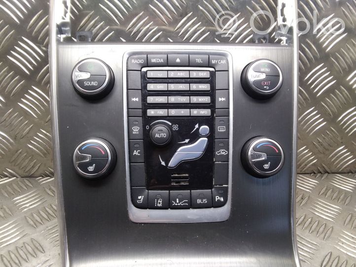 Volvo V60 Panel klimatyzacji 8632427