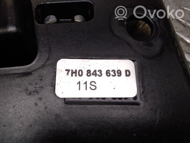 Volkswagen Multivan T5 Kita išorės detalė 7H0843639D