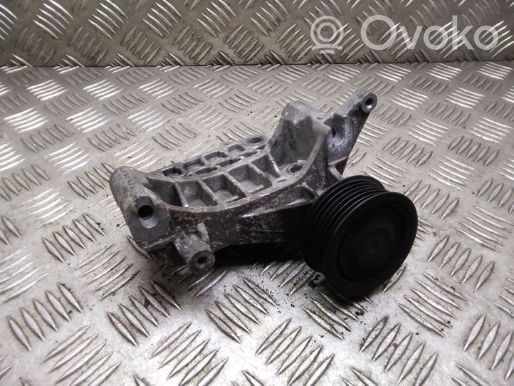 Audi A5 8T 8F Support de générateur / alternateur 059903143S