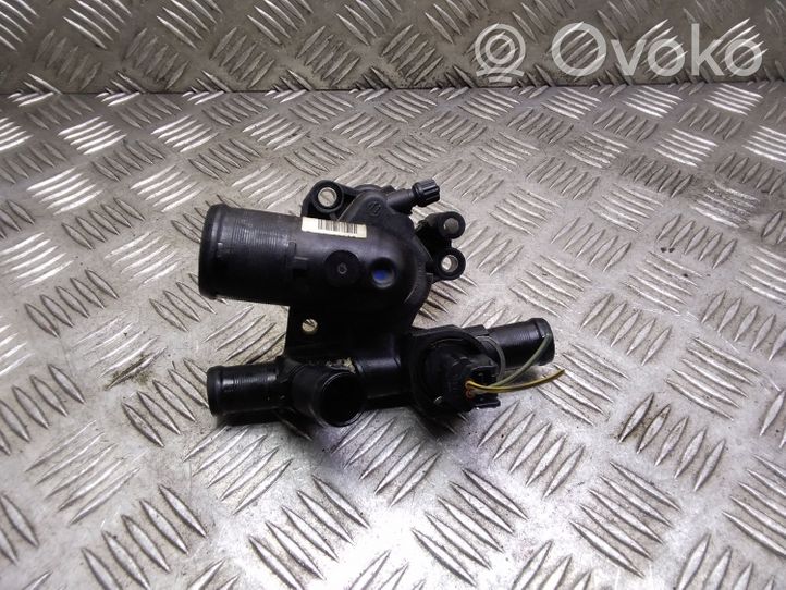 Nissan Qashqai+2 Termostat / Obudowa termostatu 8200907234