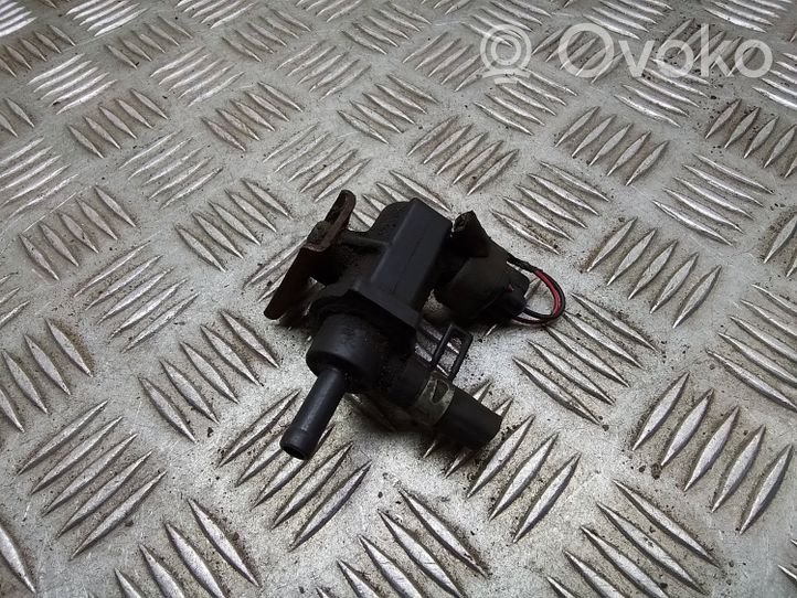 Toyota Prius (XW20) Vacuum valve 9091012259