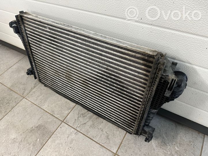 Volkswagen Amarok Chłodnica powietrza doładowującego / Intercooler 2H0145804