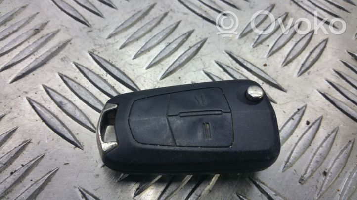 Opel Astra J Ignition key/card 