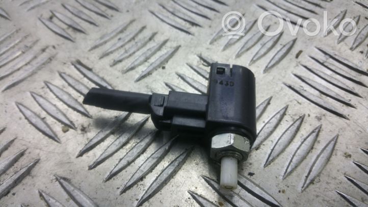 Toyota Avensis T270 Clutch pedal sensor 