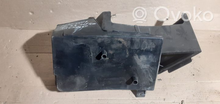 Peugeot 4007 Boîte de batterie 8201A004