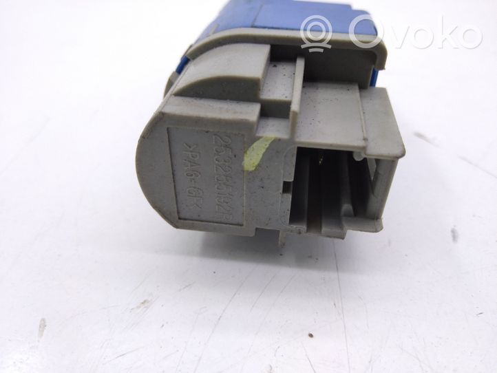 Dacia Lodgy Sensore del pedale della frizione 253255192R