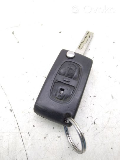 Peugeot 5008 Užvedimo raktas (raktelis)/ kortelė 