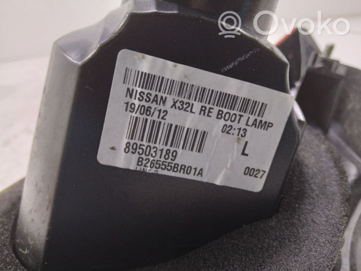 Nissan Qashqai+2 Lampy tylnej klapy bagażnika B26555BR01A