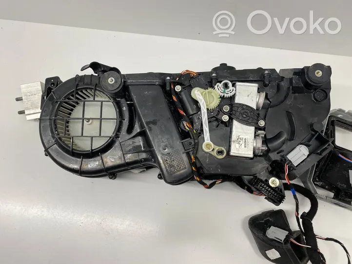 Maserati Levante Scatola climatizzatore riscaldamento abitacolo assemblata 16471789