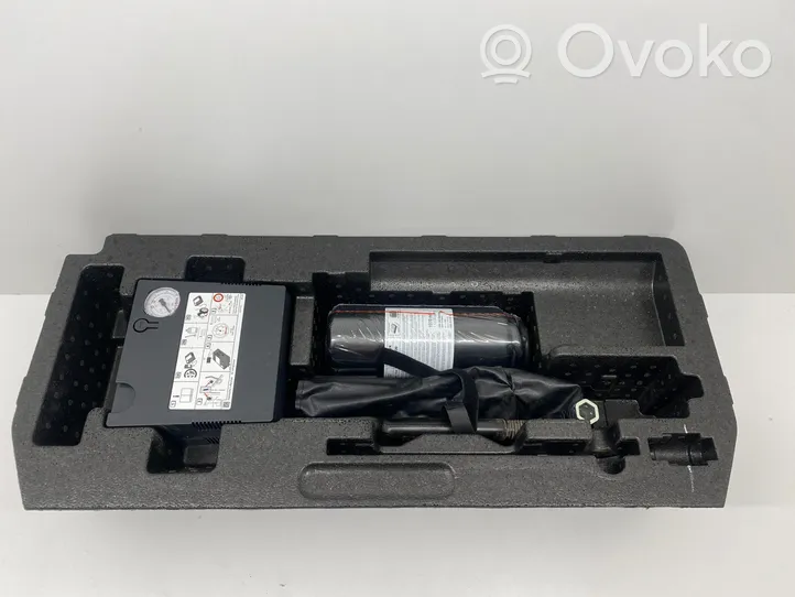 Audi e-tron Glove box in trunk 4KE012113A