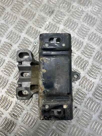 Volkswagen Golf IV Supporto di montaggio del motore 1J0199555