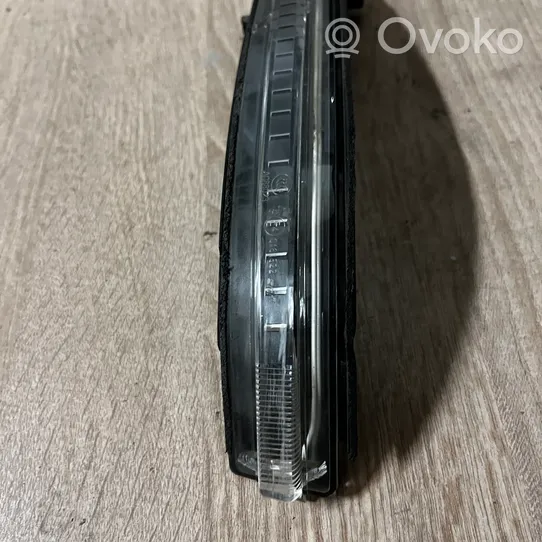 Nissan Qashqai Posūkio žibintas veidrodėlyje 261604BA0B