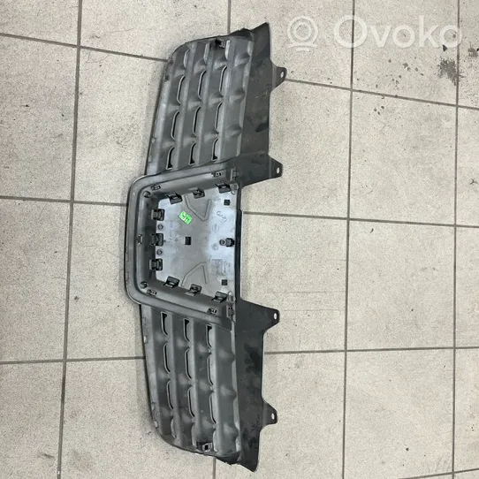 Nissan Qashqai Etupuskurin ylempi jäähdytinsäleikkö 62310JD00B