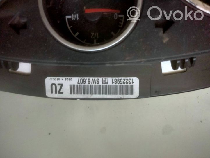 Opel Zafira B Compteur de vitesse tableau de bord 13225981