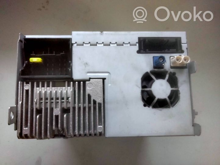 Skoda Octavia Mk2 (1Z) Panel / Radioodtwarzacz CD/DVD/GPS 3T0035680