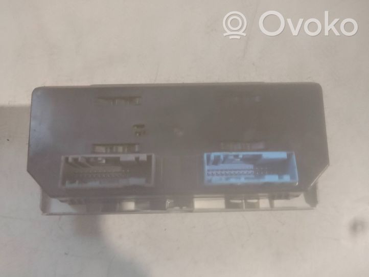 Opel Zafira B Climate control/heater control trim 13168100