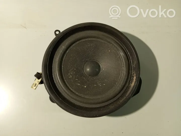 Audi A4 S4 B6 8E 8H Takaoven kaiutin 8E0035411