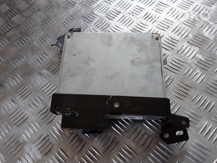 Toyota Avensis T250 Calculateur moteur ECU 8966105690