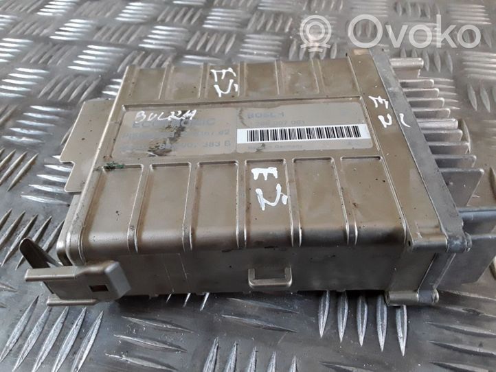 Volkswagen Golf II Dzinēja vadības bloks 893907383B