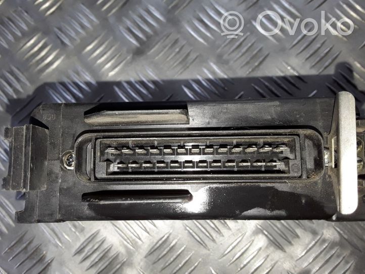 Audi 80 90 B3 Variklio valdymo blokas 0280800188