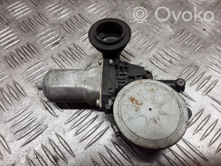 Suzuki Swift Moteur de lève-vitre de porte avant 8346063J00