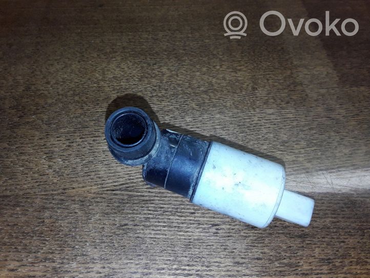 Renault Megane II Windscreen/windshield washer pump 8200295685