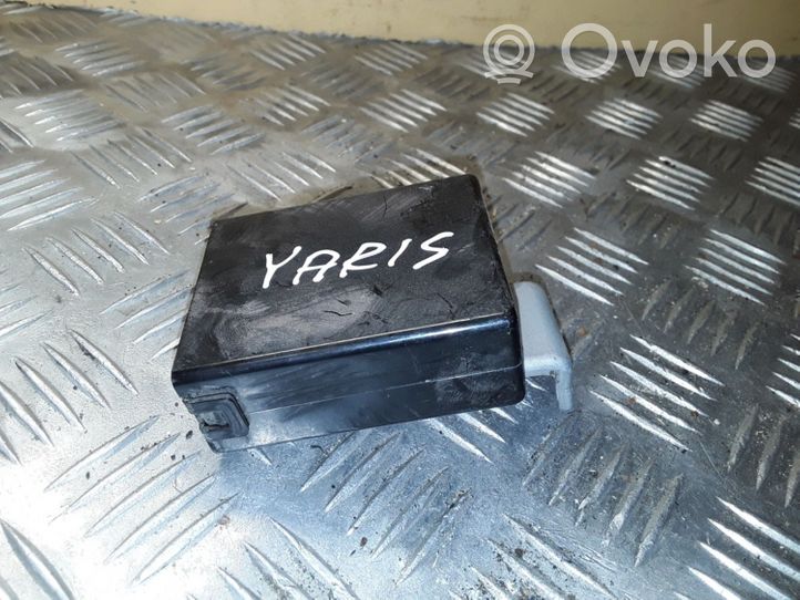 Toyota Yaris Oro kondicionieriaus/ šildymo valdymo blokas 886501E370